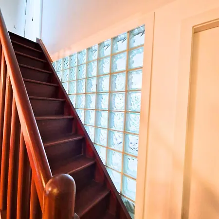 River Liffey In Temple Bar